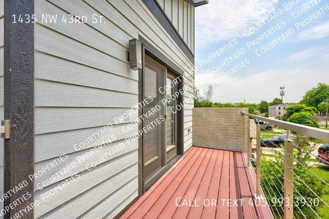 Building Photo - 1435 NW 43rd St