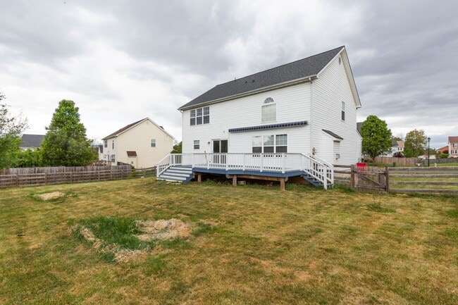 Building Photo - 3 Bed, 2.5 Bath, Single Family Home in Martinsburg, WV
