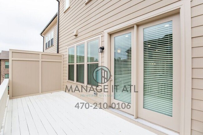 Building Photo - Elegant 4 Bedroom Townhome in Prime Location near HWY 285 in Doraville