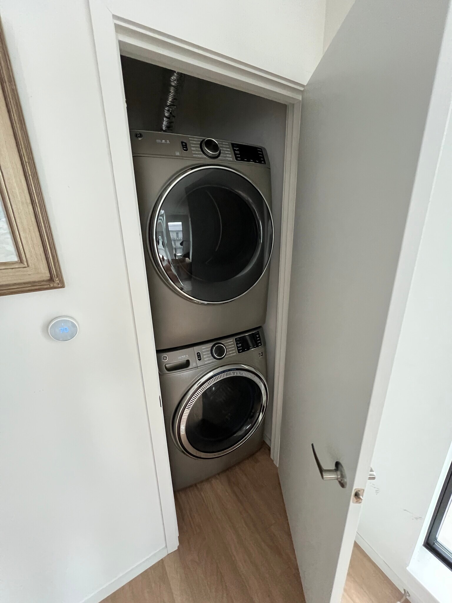 Top of line washer/dryer units - 806 Olympic St