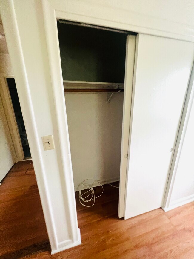 Building Photo - 12 Bailey St