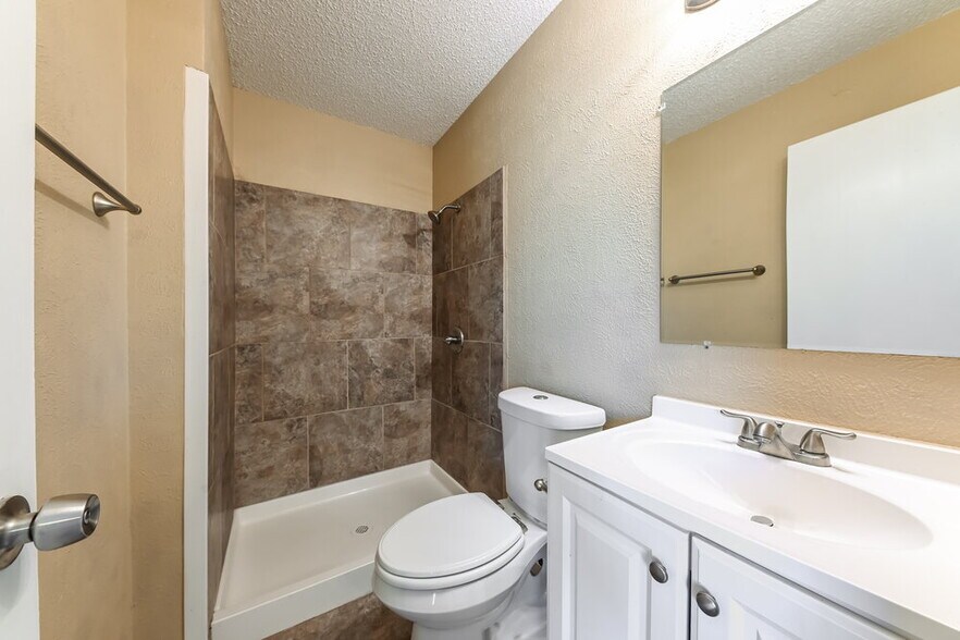 Building Photo - 1522 Sunset Ln