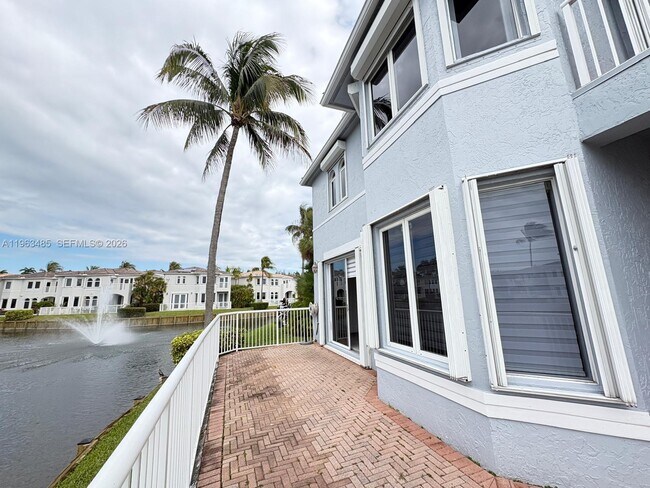 Building Photo - 3172 NE 211th St