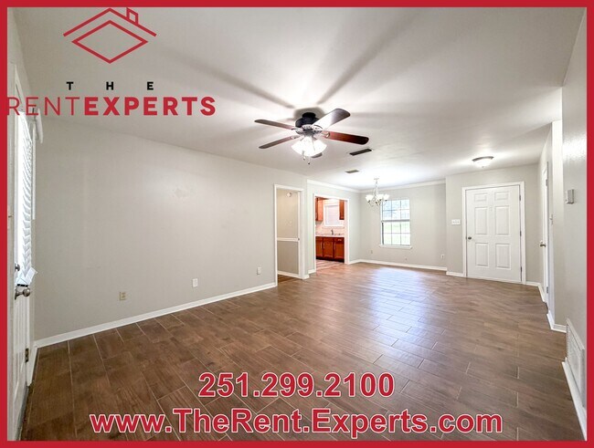 Building Photo - 2086 Mesa Dr