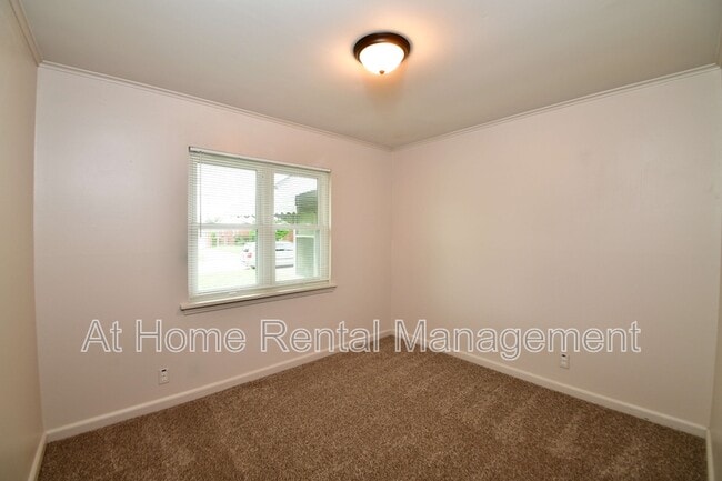 Building Photo - 3707 E 29th St