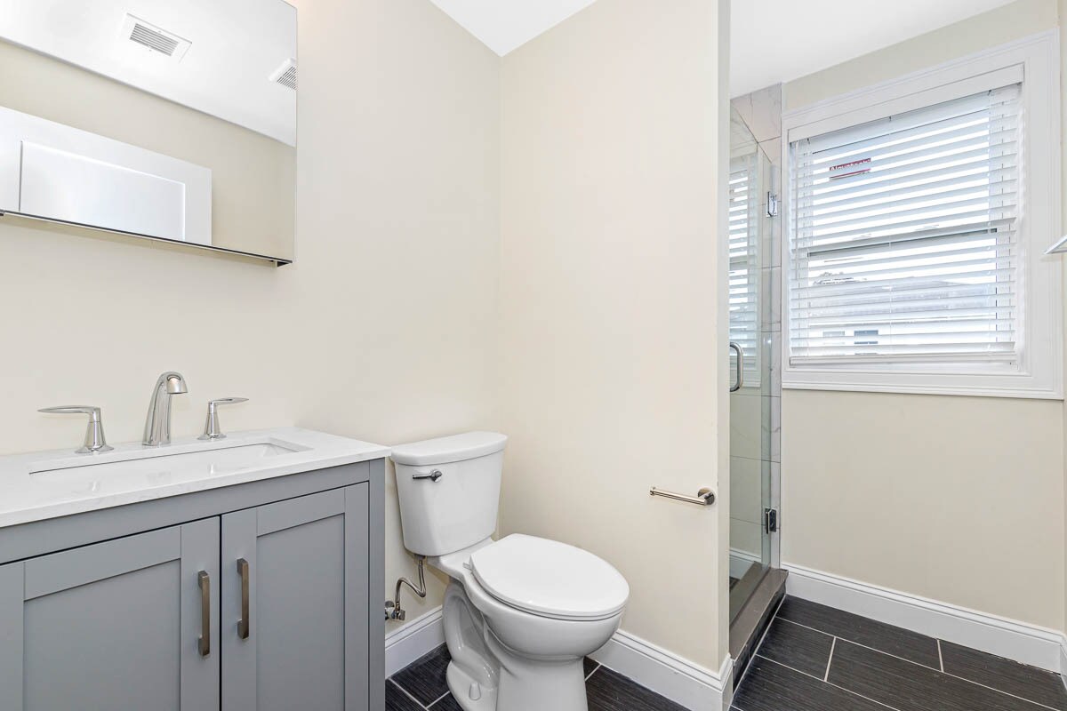 Building Photo - 77 Winchester St