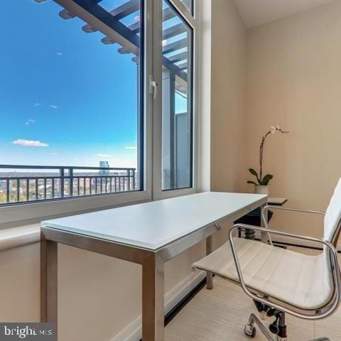 Building Photo - 8220 Crestwood Heights Dr