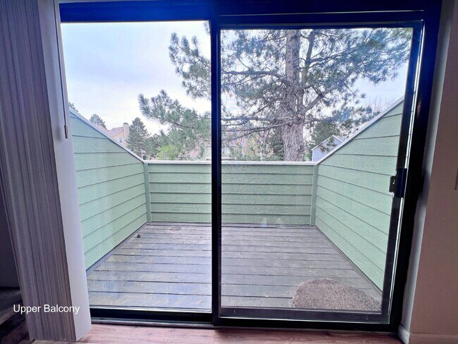 Building Photo - Cozy 2-Bed 1.5 Bath Townhouse in Aurora with Spacious Layout & Modern Comforts!