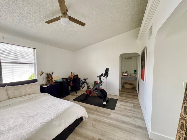 Building Photo - 4832 Grapevine Wy