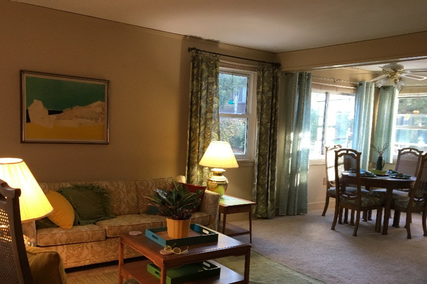living room - 2059 41st St