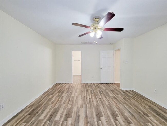 Building Photo - 12835 Regal Oaks Bend Ln
