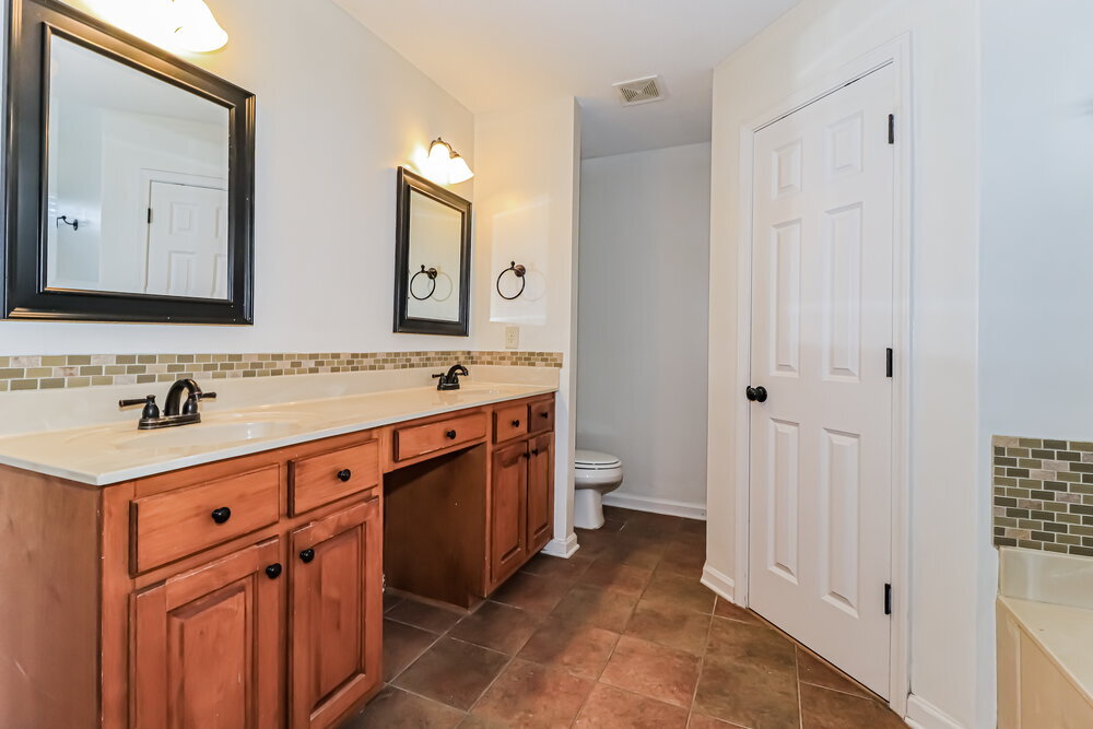 Building Photo - 5432 Milton Ridge Dr
