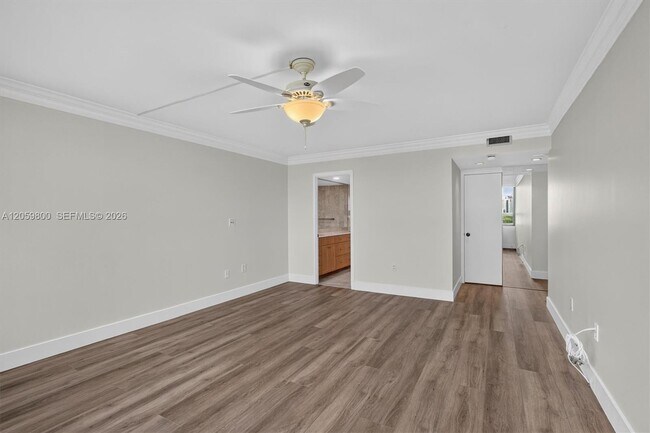 Building Photo - 1 Grove Isle Dr
