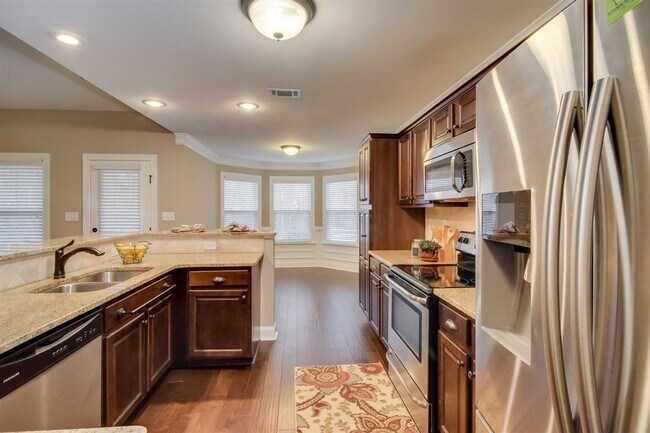 Building Photo - 219 Sandleton Way