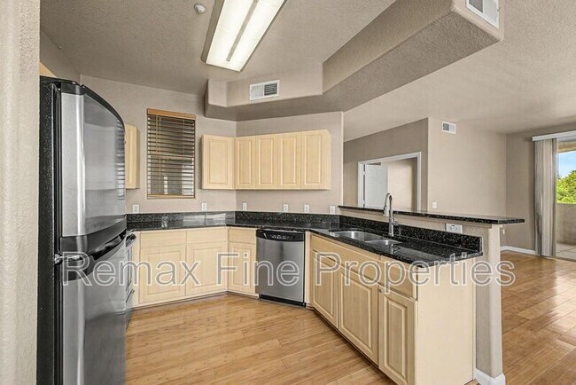 Building Photo - 5303 N 7th St