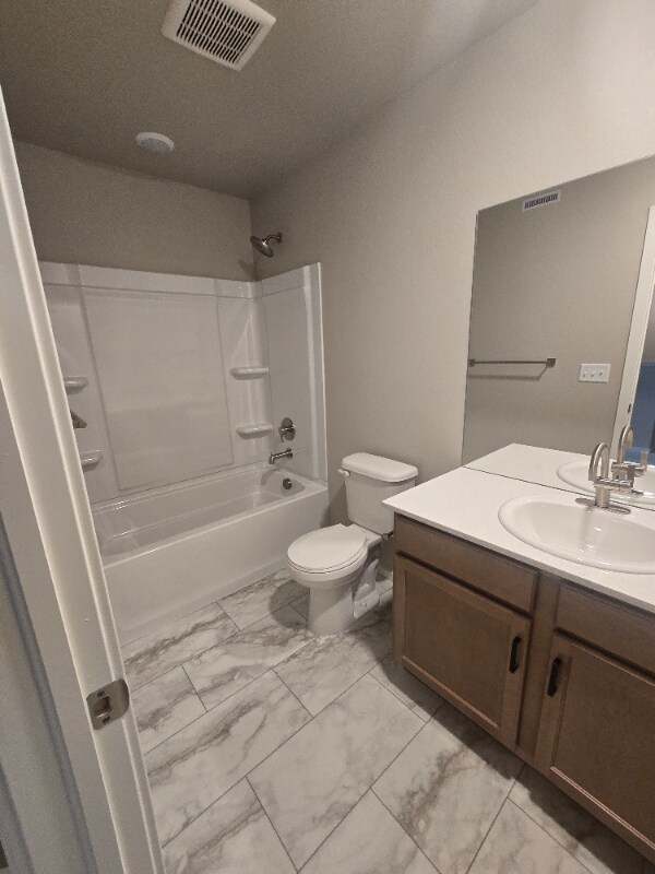 Building Photo - 4824 River Roads Dr