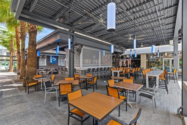 Building Photo - 1208 E Kennedy Blvd