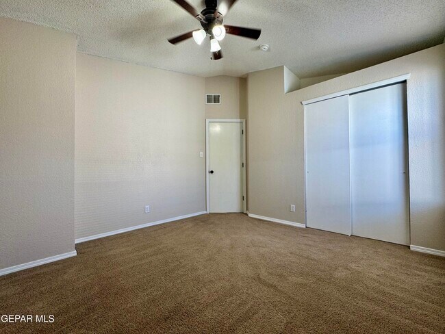 Building Photo - 12270 Tierra Bella Dr