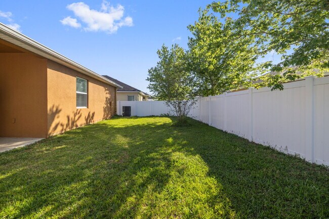 Building Photo - "Charming 3-Bedroom Retreat with Granite T...