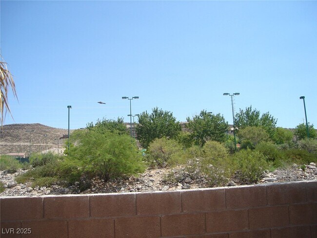 Building Photo - 2400 Indian Pony Ct