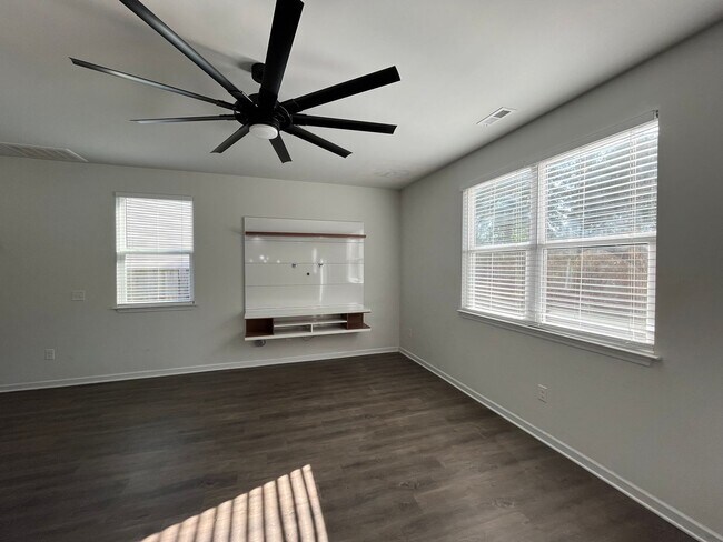 Building Photo - 751 Stradleigh Ct