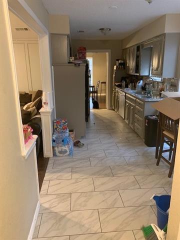 Building Photo - 3605 Lynbrook Dr