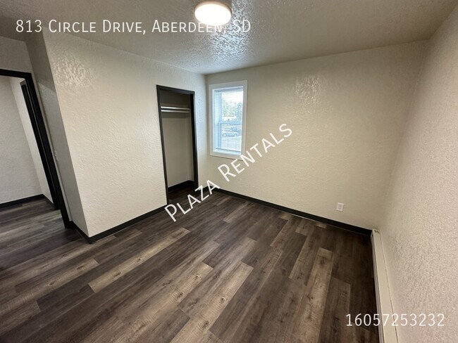 Building Photo - 1011 N 2nd St