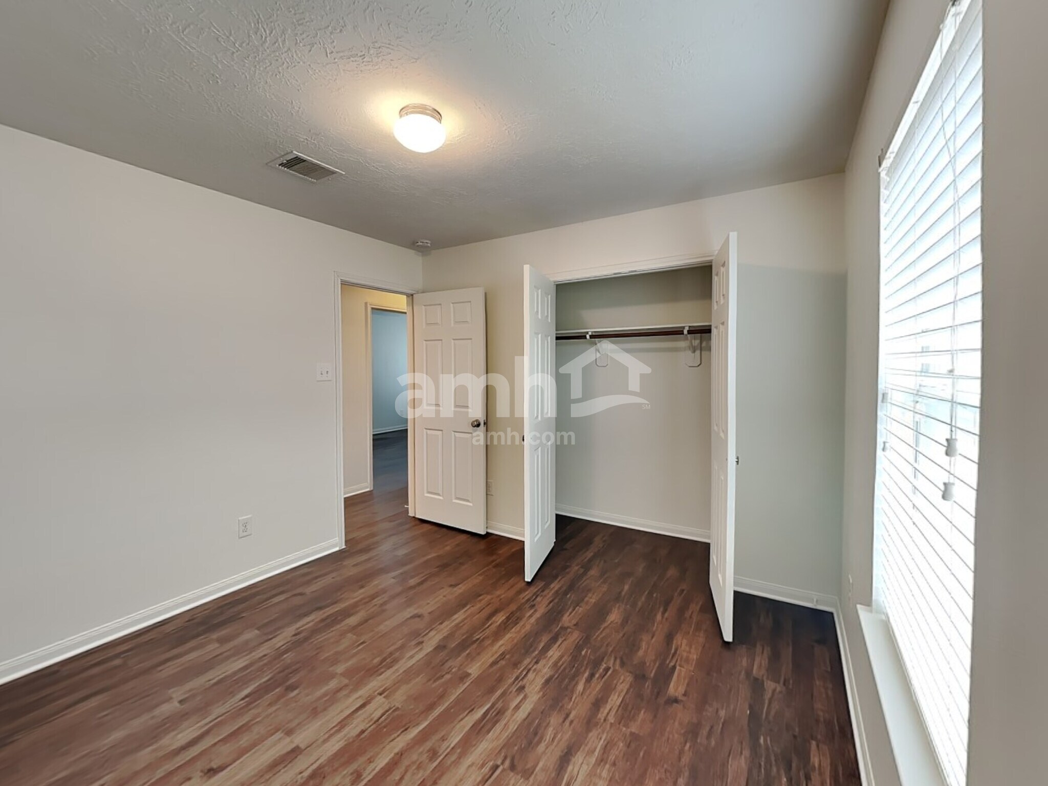 Building Photo - 3919 Hawthorne Glen Ct