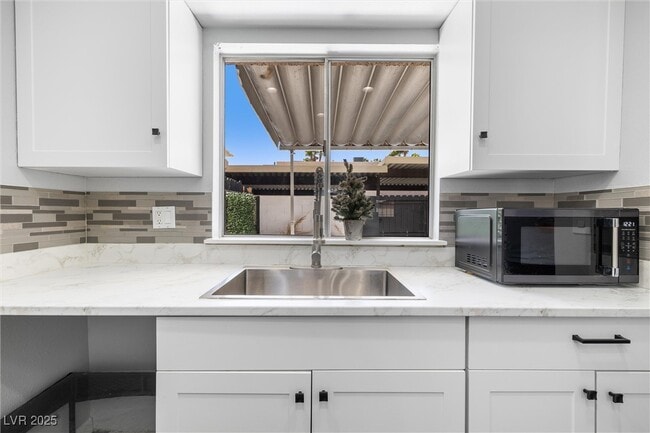 Building Photo - 6442 Ironbark Ln