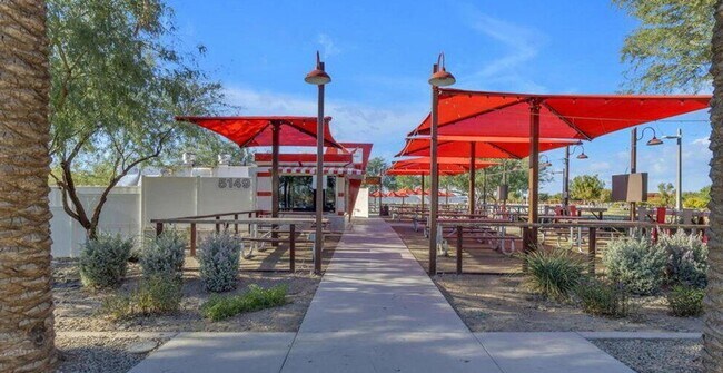 Building Photo - 10463 E Sanger Ave