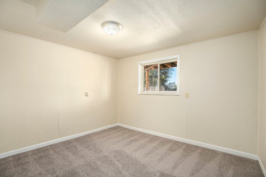 Building Photo - 7030 Metropolitan St