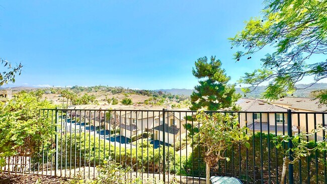 Building Photo - Beautifully Updated and Upgraded Two-Story in Bonsall, Water/Trash/Landscaping Included in Rent, ...