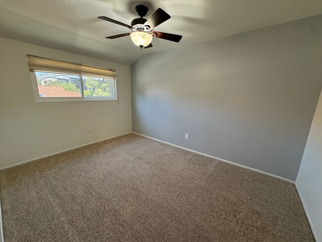 Building Photo - Light-Filled 3-Bedroom Home in Desirable Agoura Hills Community
