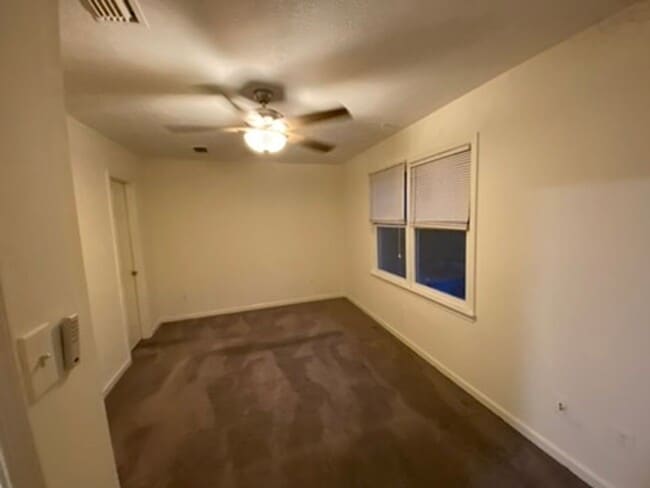 Building Photo - Three bedroom, 2.5 bath townhome, with mas...