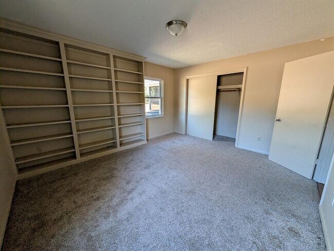 Building Photo - 149 SW Blueberry Pl