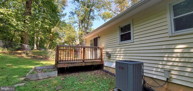 Building Photo - 7204 Plantation Forest Dr