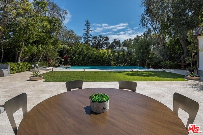 Building Photo - 210 S Westgate Ave