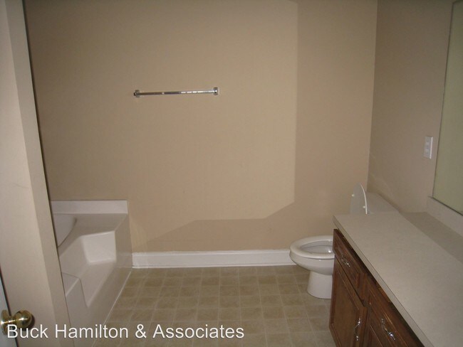Building Photo - 4 br, 2 bath House - 47 Wheatfield Dr.