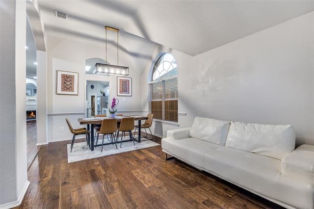 Building Photo - 2013 Knights Ct