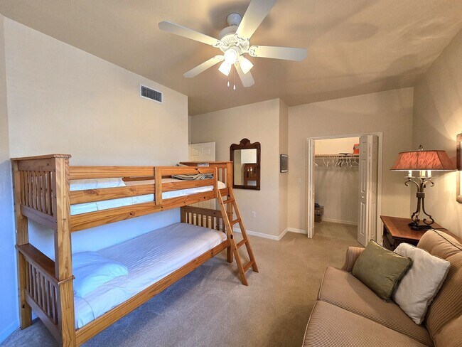 Building Photo - ** PELICAN LANDING ** 3 BED / 2 BATH - GARAGE - AMAZING AMENITIES - FURNISHED - ANNUAL RENTAL