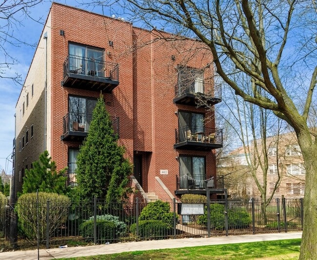 Building Photo - 4412 S Indiana Ave
