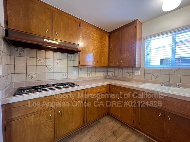 Building Photo - 19327 Reinhart Ave