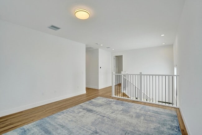 Building Photo - 9140 Silver Marsh Ln