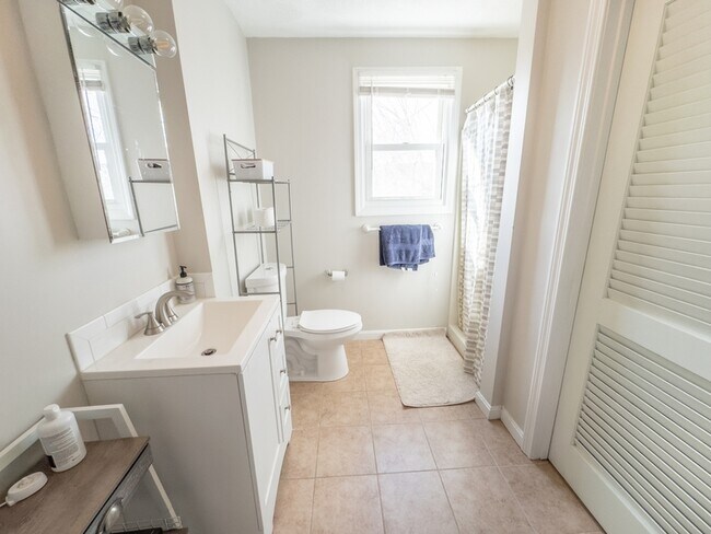 Building Photo - 28 Fisk Ave