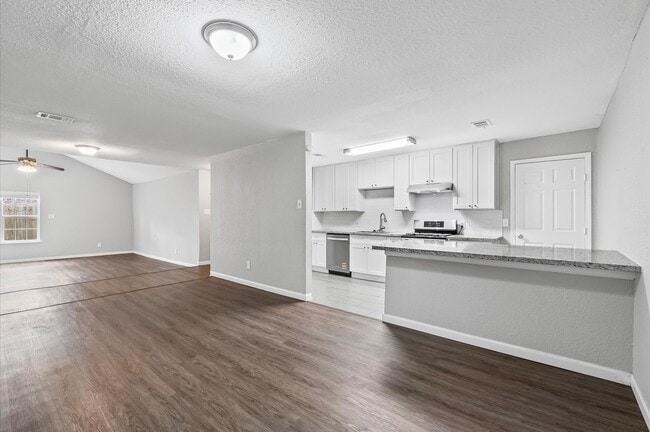 Building Photo - 6610 Rockergate Dr