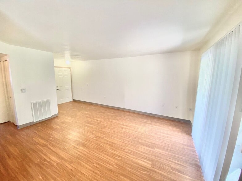 Interior Photo - Aspen Court Apartments