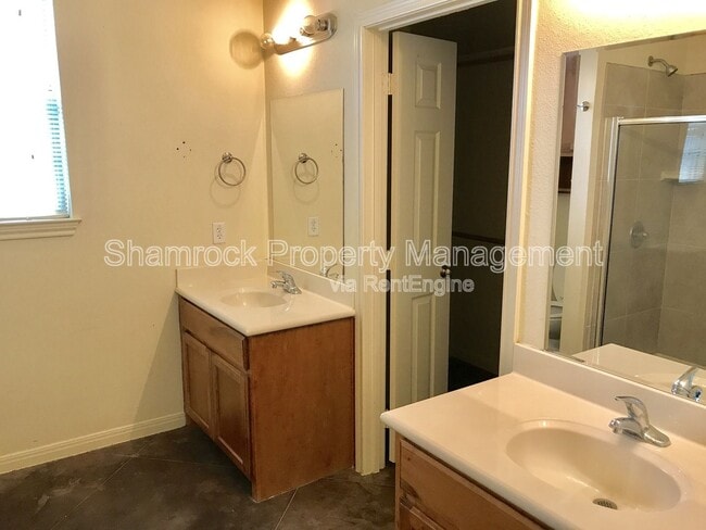 Building Photo - 3068 Clydesdale Way