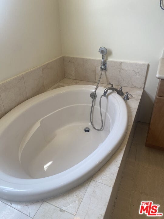 Building Photo - 1862 S Bentley Ave