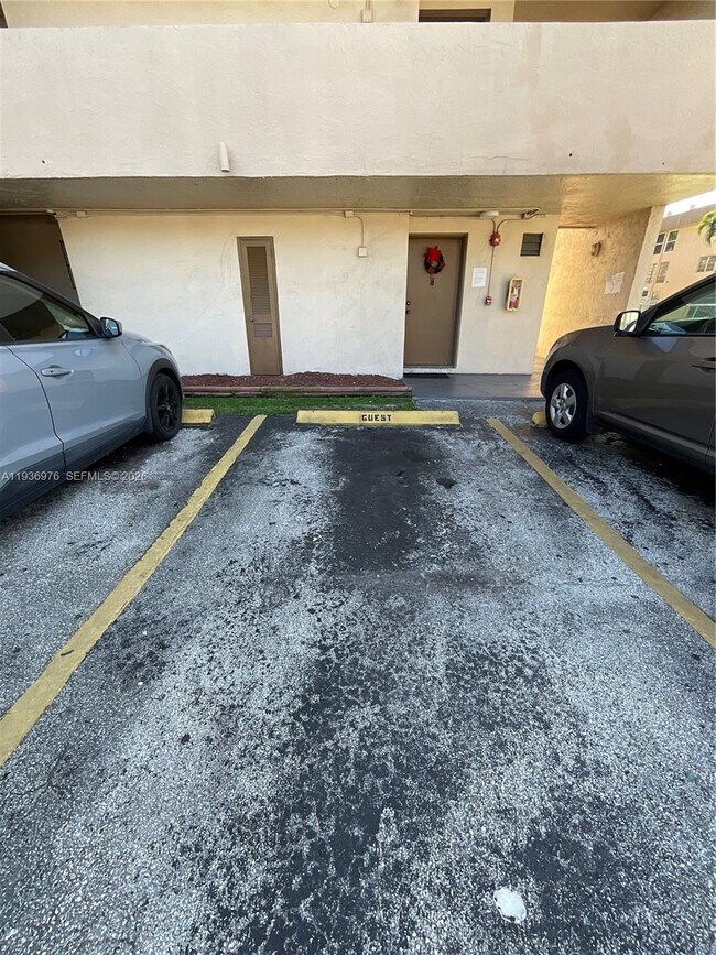 Building Photo - 820 NW 87th Ave