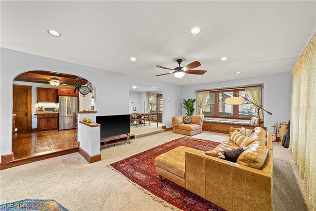 Building Photo - 19 4th